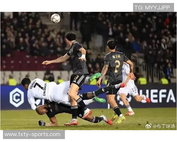 卡拉巴赫惨败于欧冠赛场门将奋战七次扑救创赛季新高